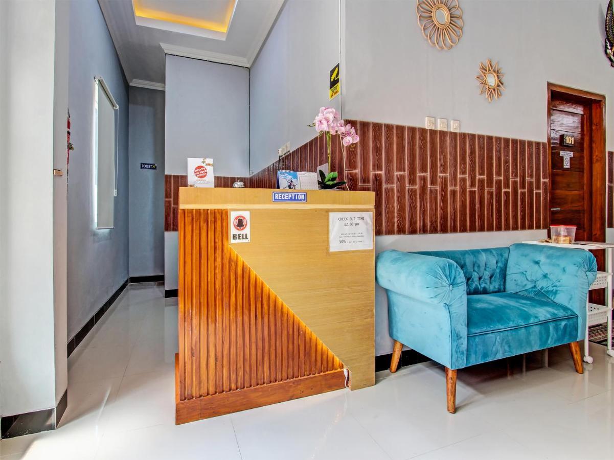 Oyo 91686 Triple S Hotel Malioboro Джокьякарта Экстерьер фото