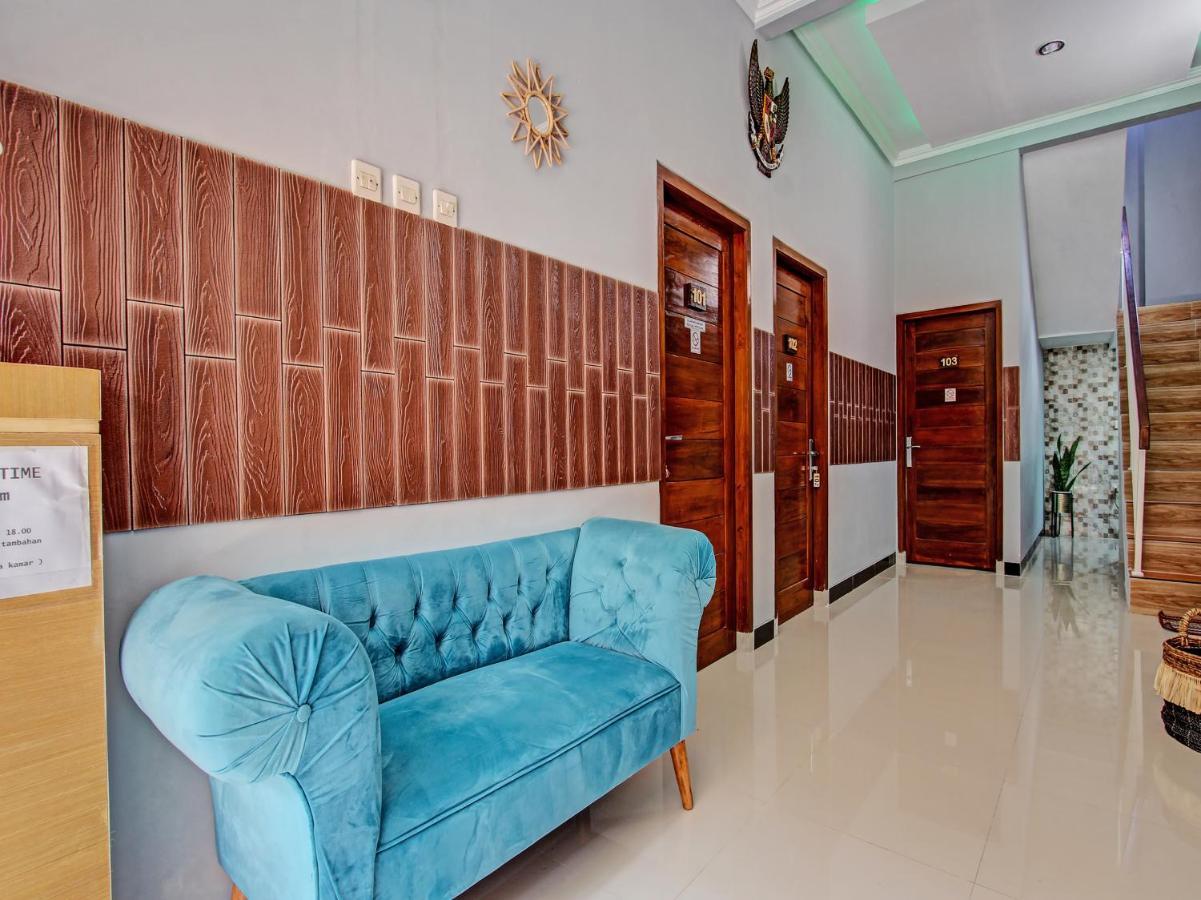 Oyo 91686 Triple S Hotel Malioboro Джокьякарта Экстерьер фото