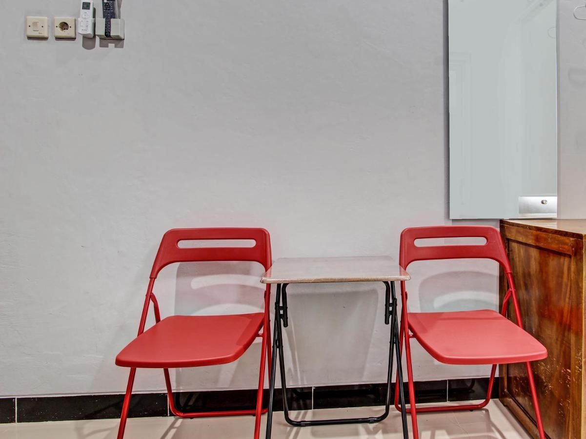 Oyo 91686 Triple S Hotel Malioboro Джокьякарта Экстерьер фото
